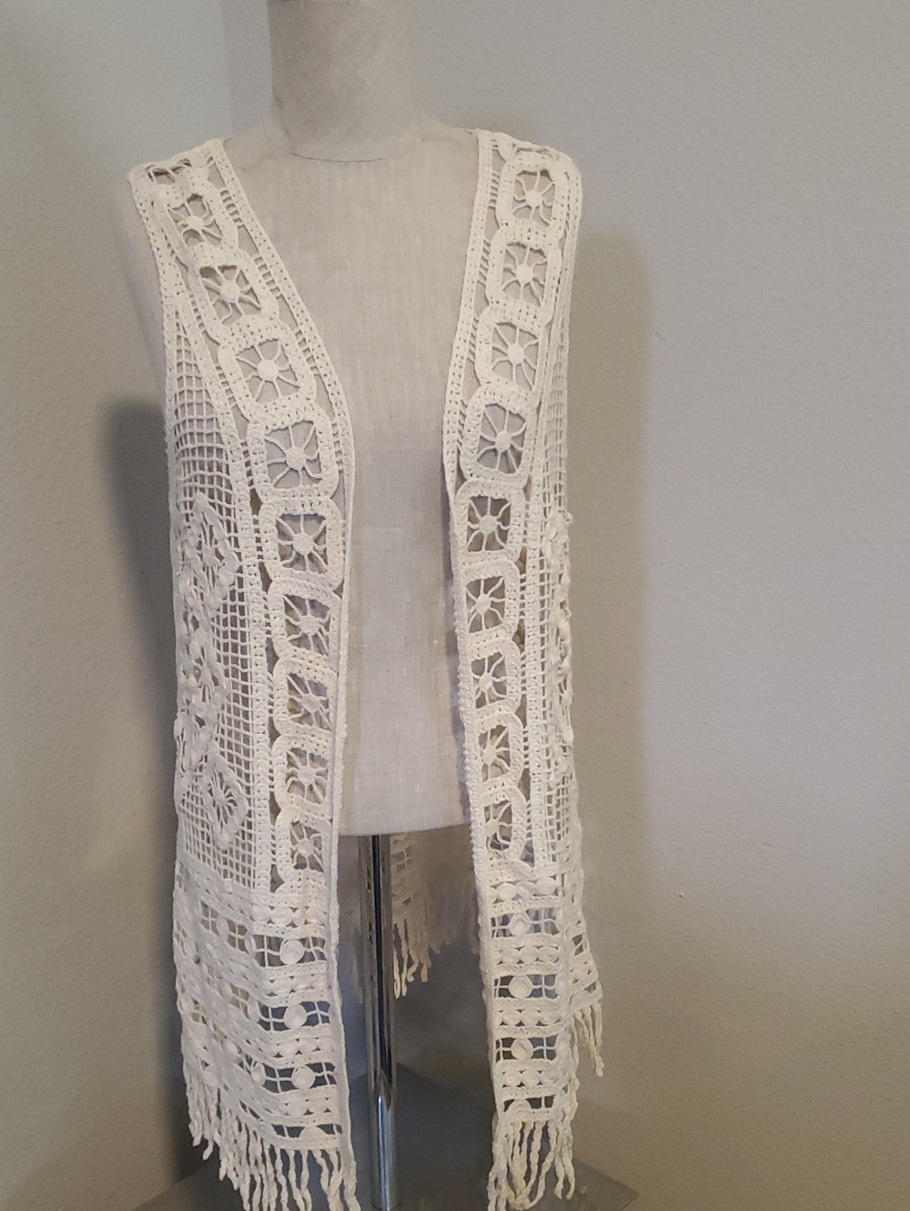 Boho Crochet Fringe Vest - White